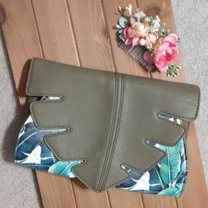 Boho summer clutch